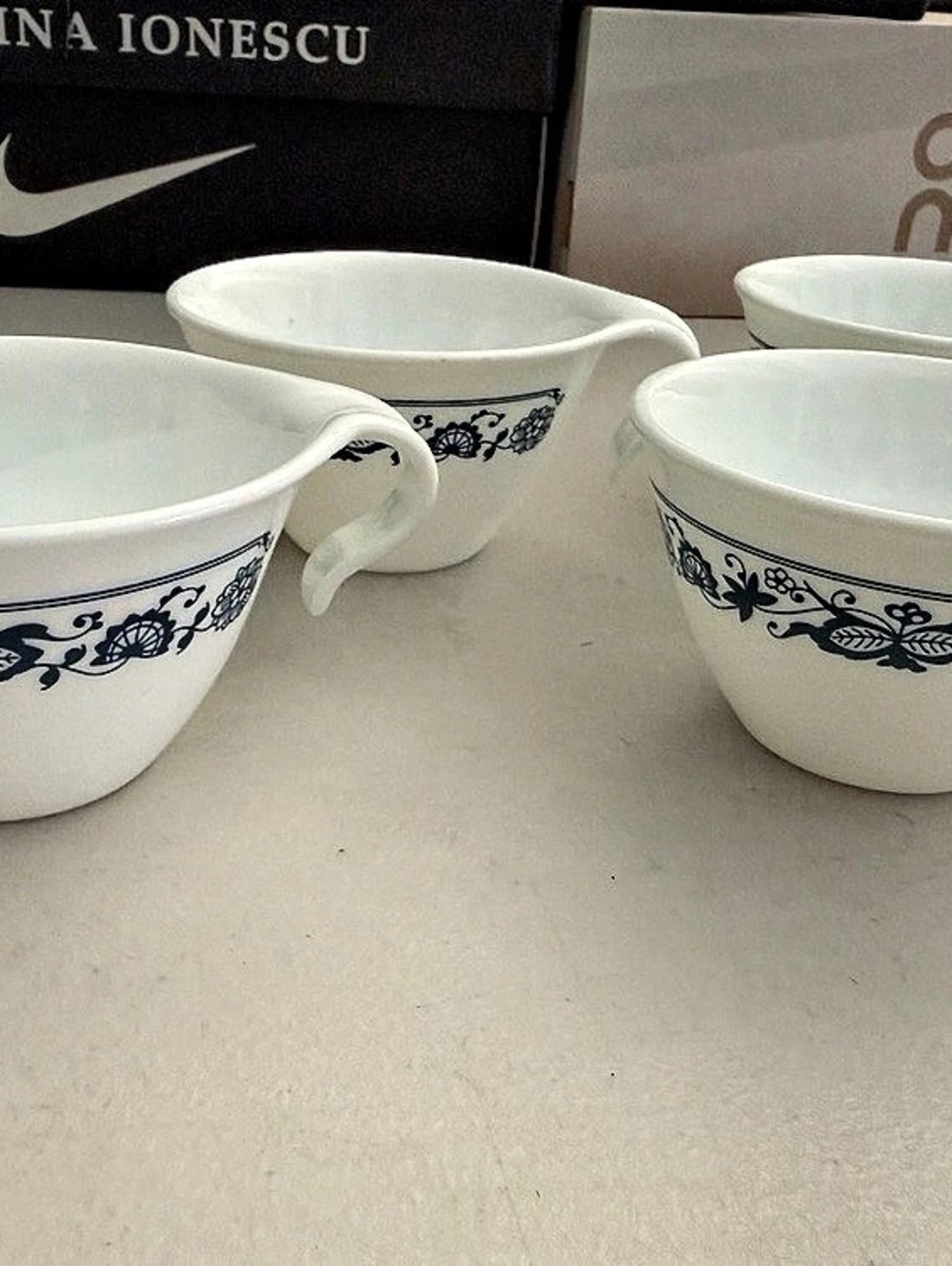 EUC vintage Corelle Old Town Blue Floral set of 4 cups, creamer and sugar bowl